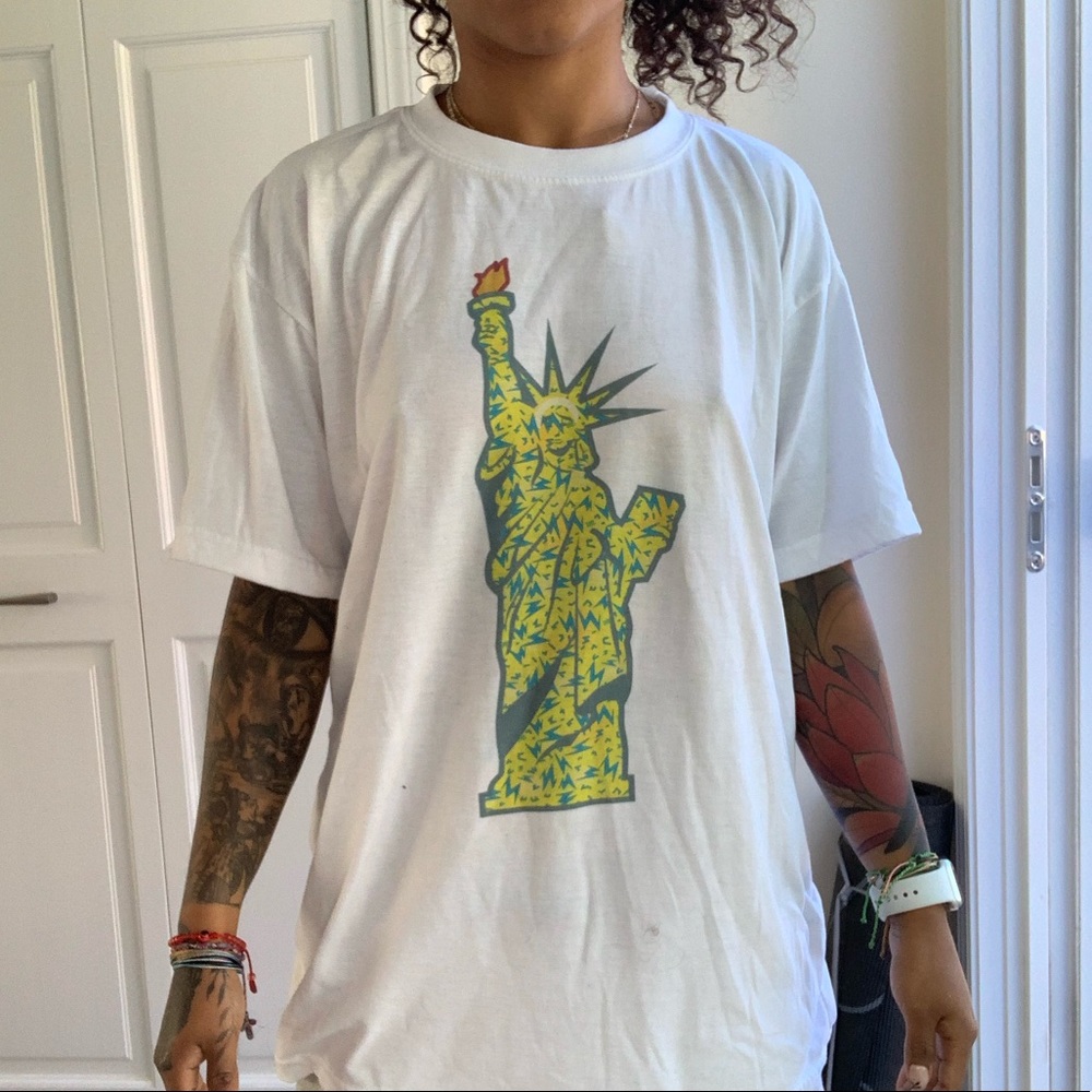 Graphic t